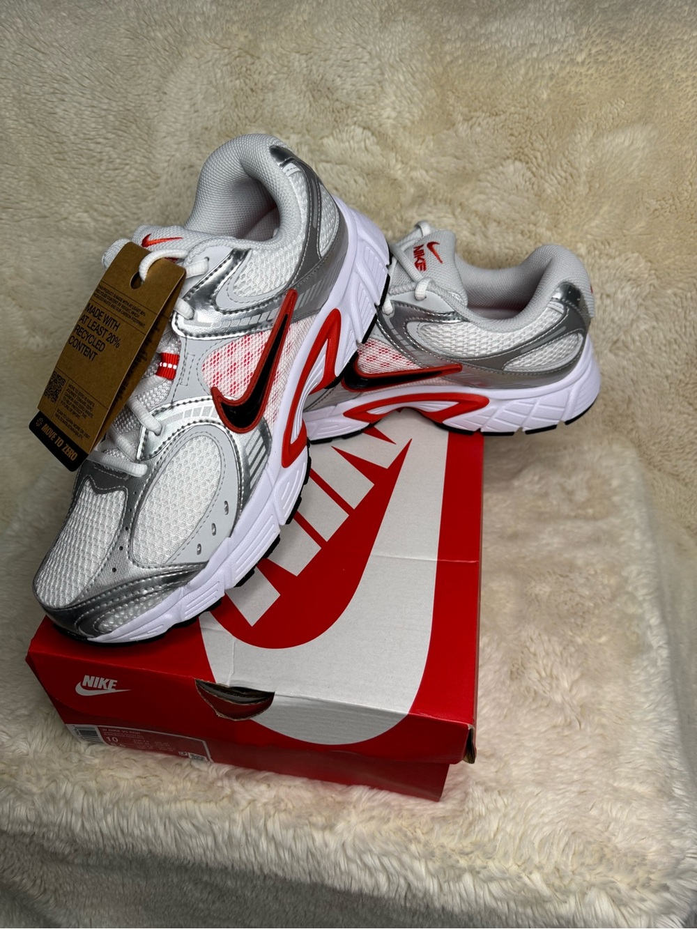 New in Box - Women’s Nike V5 RNR